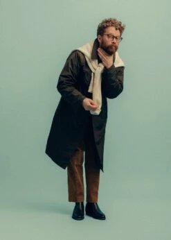 Blake Raincoat Khaki -Gloverall BlakeModel